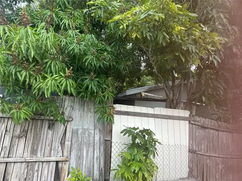 12588 128th Ave, Largo, FL 33774 photo 2