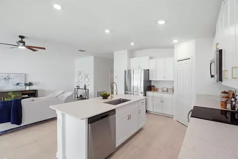 Kitchen - 12638 Maple Bonsai Dr, Riverview, FL 33579 photo 3 of 5