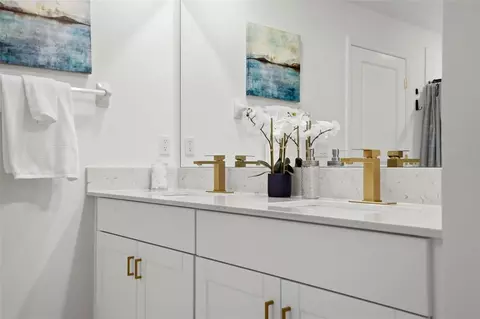Bath - 12638 Maple Bonsai Dr, Riverview, FL 33579 photo 1 of 4