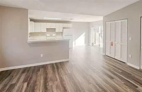 Living - 1013 Eskimo Ave, Tampa, FL 33604 photo 4 of 4
