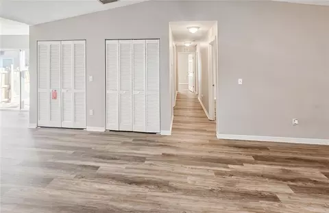 Entry Way - 1013 Eskimo Ave, Tampa, FL 33604 photo 1 of 2