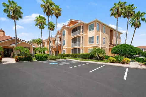 5000 Culbreath Key Way #4-101, Tampa, FL 33611