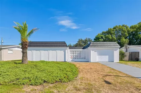 5137 Manor Dr, New Port Richey, FL 34652