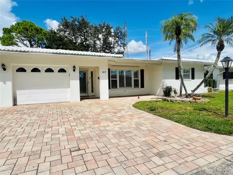 9677 41st St N, Pinellas Park, FL 33782