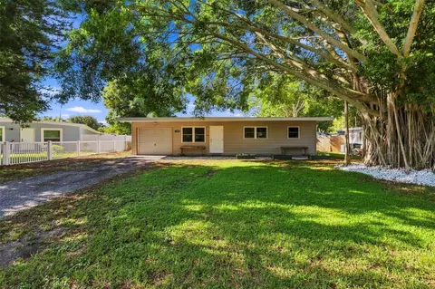 1609 Scott St, Clearwater, FL 33755