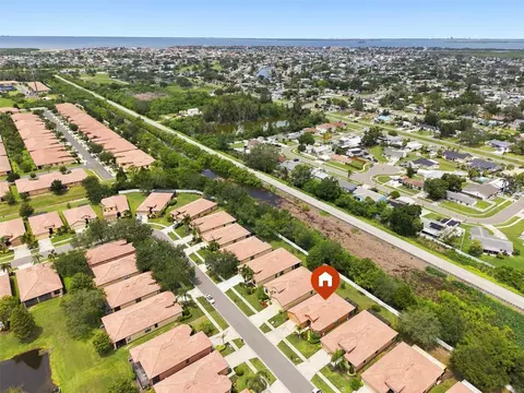 View/Area - 229 Silver Falls Dr, Apollo Beach, FL 33572 photo 6 of 21