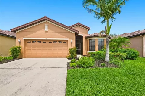 Exterior - 229 Silver Falls Dr, Apollo Beach, FL 33572 photo 5 of 17