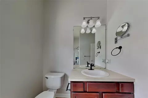 Bath - 5714 99th Avenue Cir E, Parrish, FL 34219 photo 4 of 5