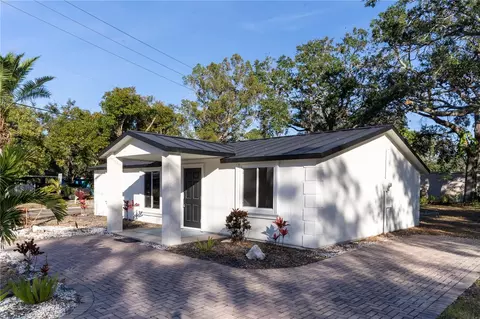 Exterior - 1395 Davis Rd, Dunedin, FL 34698 photo 3 of 7
