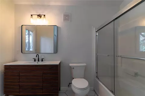 Bath - 1395 Davis Rd, Dunedin, FL 34698 photo 4 of 6