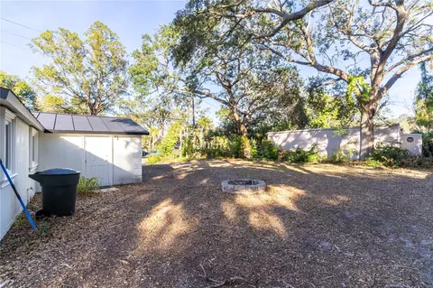 Exterior - 1395 Davis Rd, Dunedin, FL 34698 photo 5 of 7