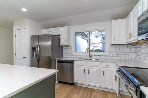 Kitchen - 1395 Davis Rd, Dunedin, FL 34698 photo 3 of 3