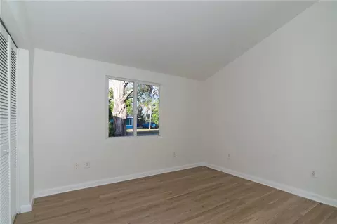 Bedroom - 1395 Davis Rd, Dunedin, FL 34698 photo 2 of 3
