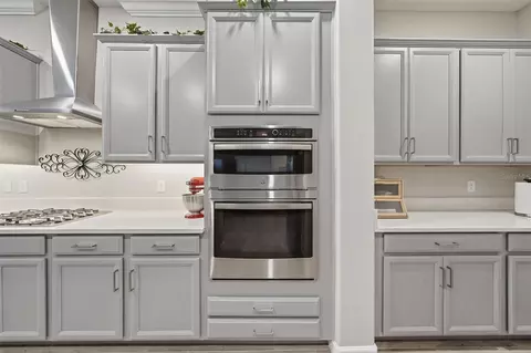 Kitchen - 5321 Kelper Hook Ct, Wimauma, FL 33598 photo 5 of 7