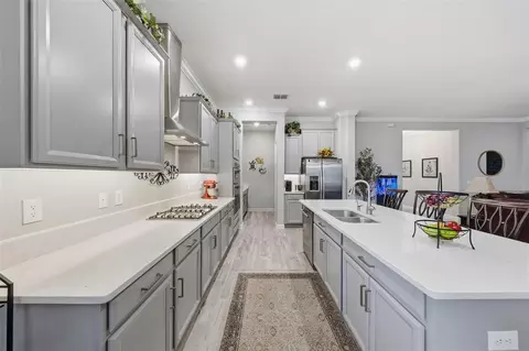 Kitchen - 5321 Kelper Hook Ct, Wimauma, FL 33598 photo 3 of 7