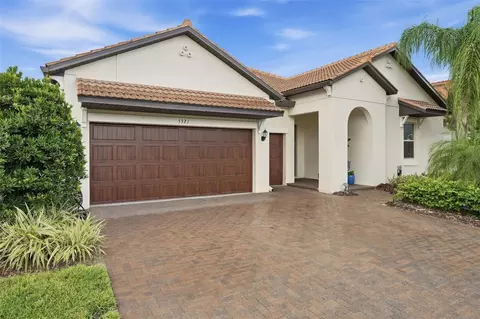 Exterior - 5321 Kelper Hook Ct, Wimauma, FL 33598 photo 4 of 10
