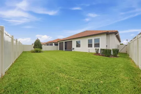 Exterior - 5321 Kelper Hook Ct, Wimauma, FL 33598 photo 8 of 10