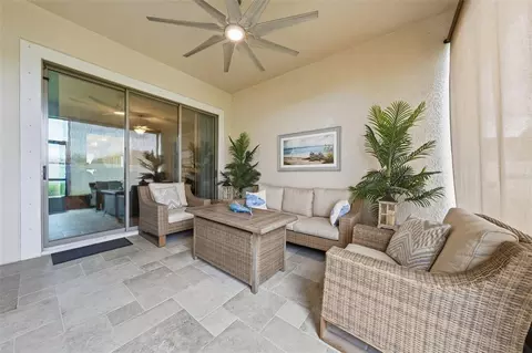 Exterior - 5321 Kelper Hook Ct, Wimauma, FL 33598 photo 6 of 10