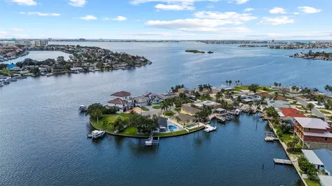 1514 Sea Gull Dr S, Saint Petersburg, FL 33707