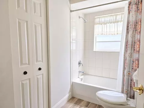 Bath - 9303 Alice Ln, Riverview, FL 33578 photo 1 of 5