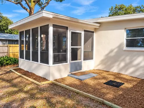 Exterior - 446 New York Ave, Dunedin, FL 34698 photo 4 of 5