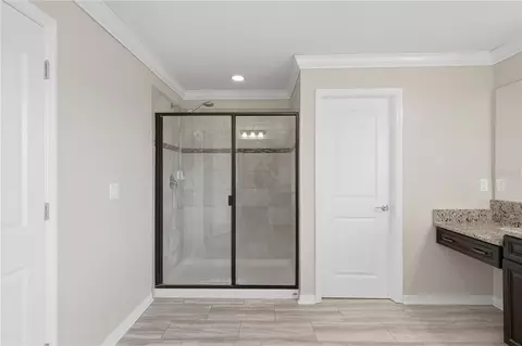 Bath - 9307 Parisian Ct, Seffner, FL 33584 photo 2 of 4