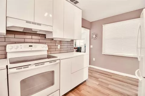 Kitchen - 210 84th St, Holmes Beach, FL 34217 photo 1 of 2