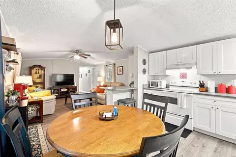 Dining - 8823 E Millpoint Rd, Riverview, FL 33578 photo 3 of 3