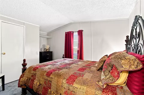 Bedroom - 8823 E Millpoint Rd, Riverview, FL 33578 photo 6 of 6