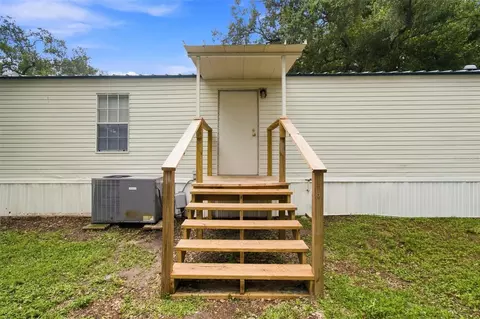 Exterior - 8823 E Millpoint Rd, Riverview, FL 33578 photo 5 of 8