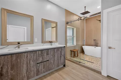 Bath - 10440 Placida Rd, Placida, FL 33946 photo 1 of 6