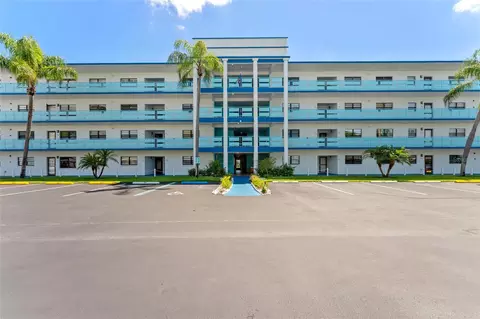 5970 80th St N #309, Saint Petersburg, FL 33709