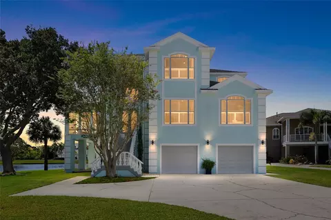 2106 Pelican Ct, Tarpon Springs, FL 34689