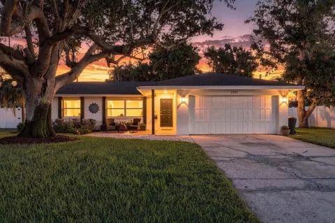 2334 Tropical Shores Dr SE, Saint Petersburg, FL 33705