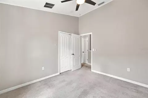 Bedroom - 5519 Kinglethill Dr, Lithia, FL 33547 photo 4 of 6