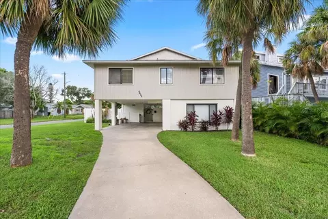 4675 Chancellor Cir NE, Saint Petersburg, FL 33703