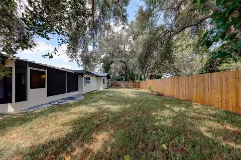 Exterior - 471 Sierra Cir E, Largo, FL 33770 photo 7 of 18