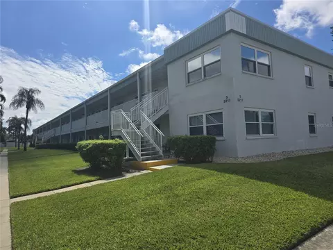 5217 81st St N #3, Saint Petersburg, FL 33709