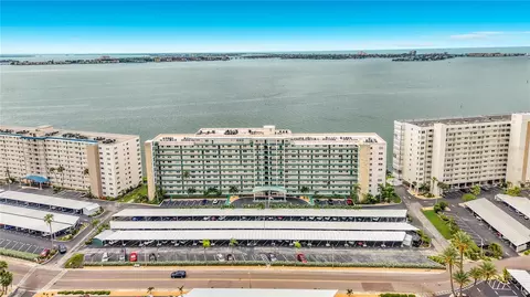 6020 Shore Blvd S #211, Gulfport, FL 33707