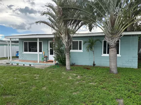 10735 63rd Ave, Seminole, FL 33772