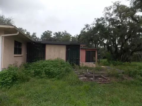 Exterior - 2118 Laredo Ave, Spring Hill, FL 34608 photo 6 of 6