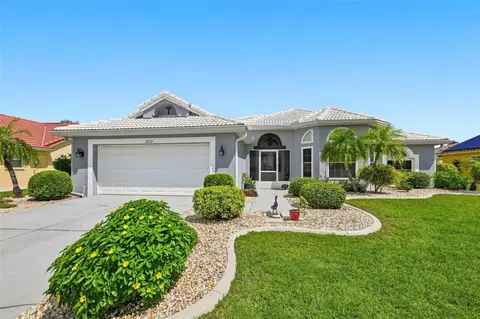2252 New Bedford Dr, Sun City Center, FL 33573
