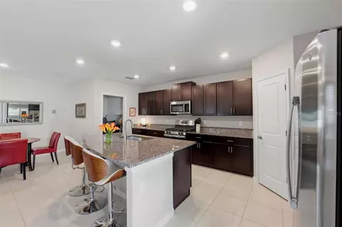 Kitchen - 10323 Poseidon Way, Riverview, FL 33578 photo 2 of 4