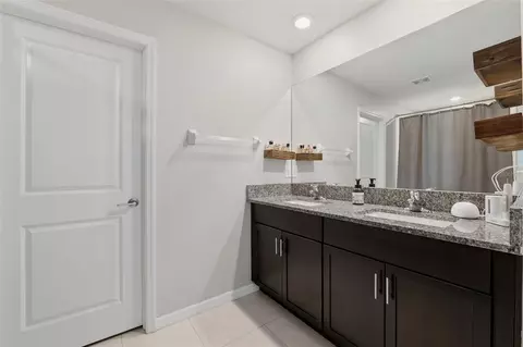 Bath - 10323 Poseidon Way, Riverview, FL 33578 photo 1 of 2