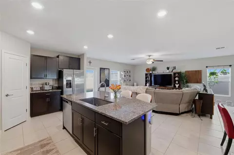Kitchen - 10323 Poseidon Way, Riverview, FL 33578 photo 4 of 4
