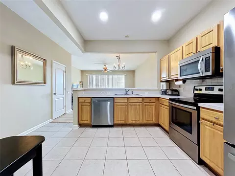 Kitchen - 4842 Barnstead Dr, Riverview, FL 33578 photo 3 of 4