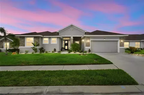 1072 Woodland Oaks Dr, Lakeland, FL 33813