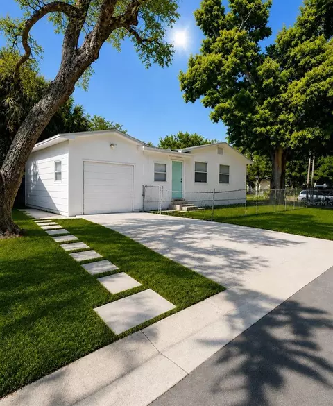 1543 43rd St S, Saint Petersburg, FL 33711