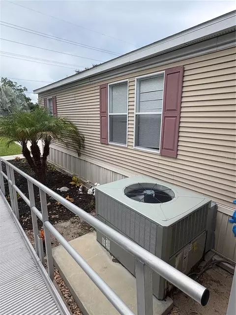Exterior - 7310 Riverview Dr, Riverview, FL 33578 photo 10 of 15