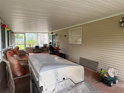 Exterior - 7310 Riverview Dr, Riverview, FL 33578 photo 6 of 15